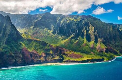 ハワイの山、カウアイ島のカワイキニ